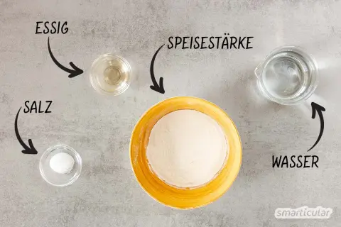 Zutaten für selbstgemachten Kleber: Speisestärke, Wasser, Essig und Salz.